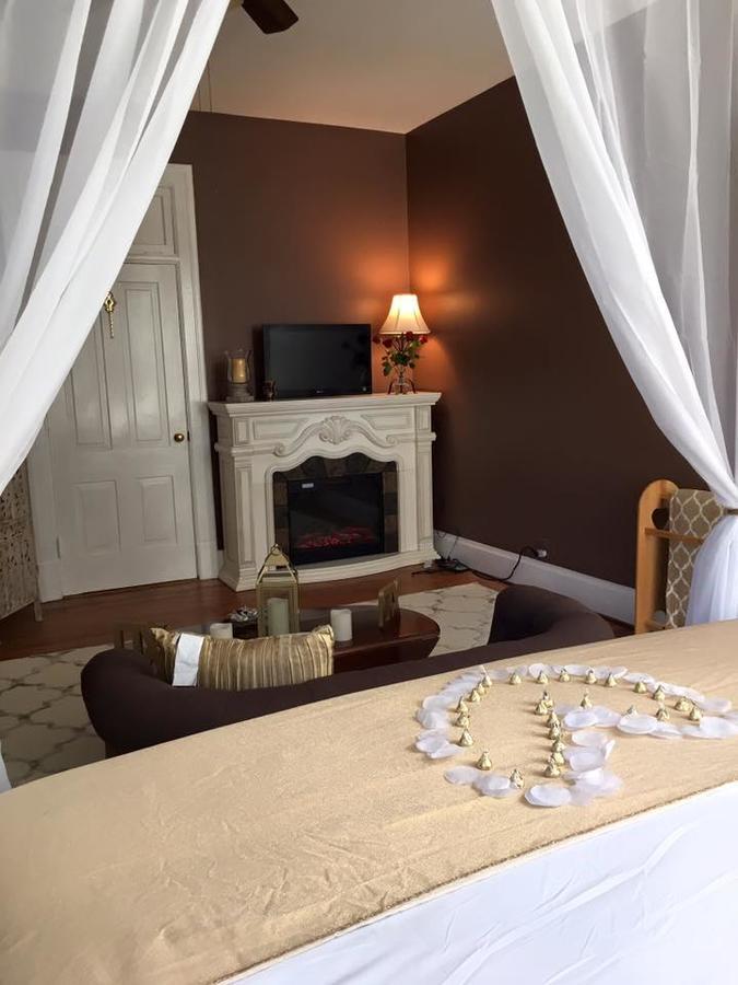 Winridge Manor Bed And Breakfast Madison Heights 外观 照片
